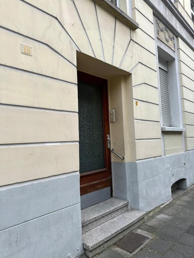 2 Schlafzimmer Waschenspuelmaschine Duisburg Exterior foto